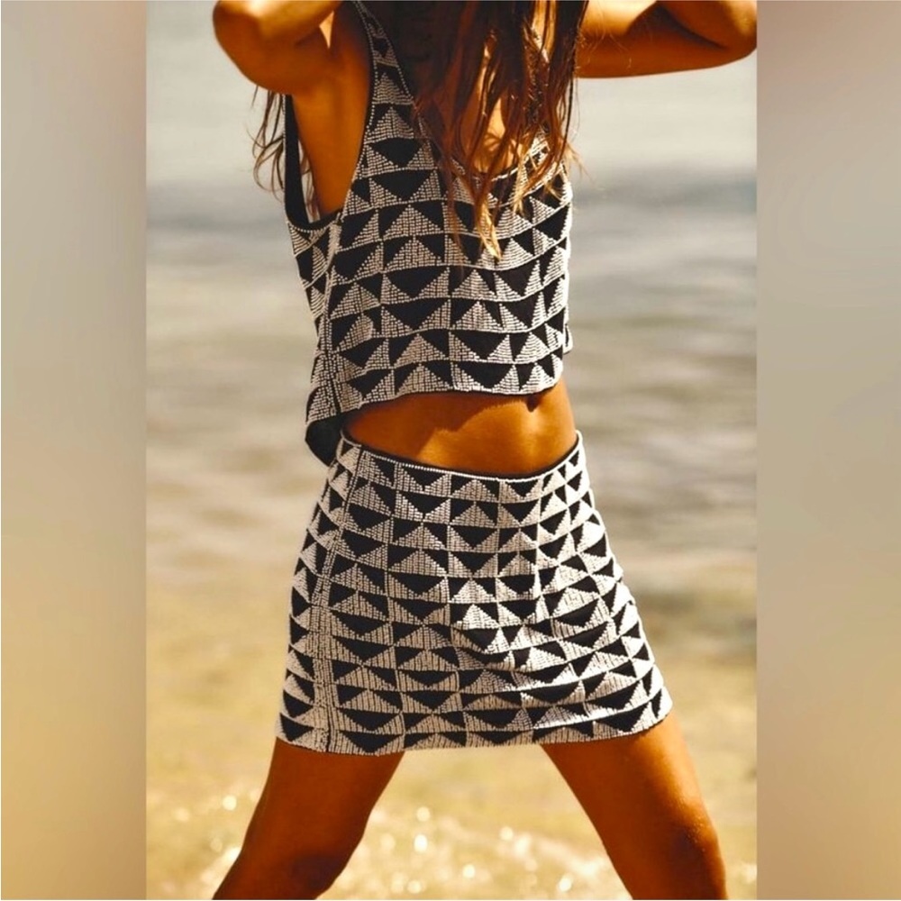 Zara Beaded mid-rise Black white mini skirt Sz.L